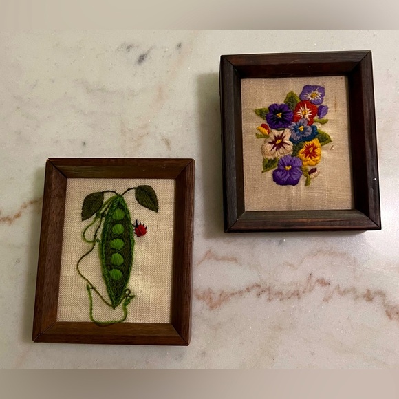 Set Of Two Vintage Style Hand Embroidered Floral On Linen Artwork In Wood Frames - Picture 1 of 6
